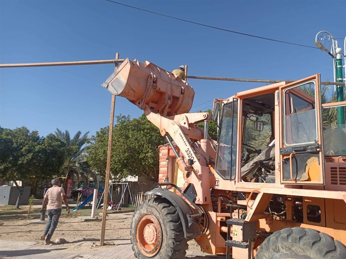 الوادى الجديد تزيل دعايا الانتخابا الغير مرخصة من الشوارع والميادين