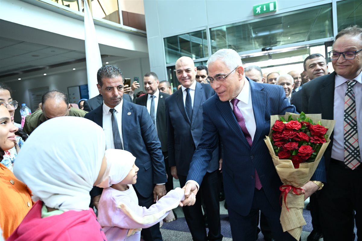 النائب العام يزور مستشفى سرطان الأطفال 57357 