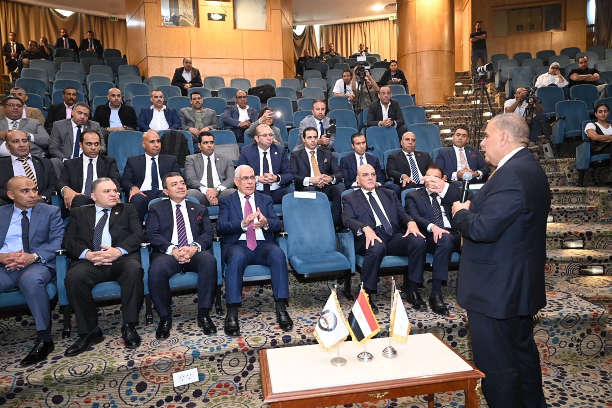 النائب العام يزور مستشفى سرطان الأطفال 57357 