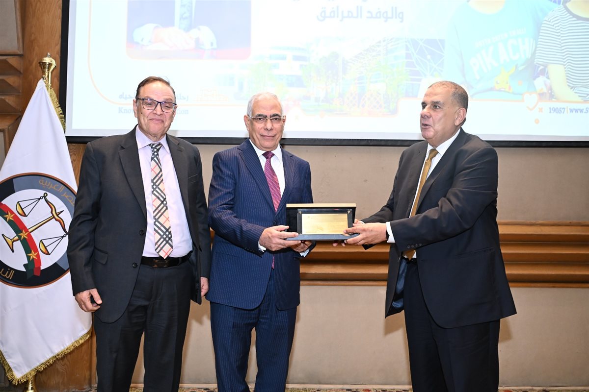 النائب العام يزور مستشفى سرطان الأطفال 57357 