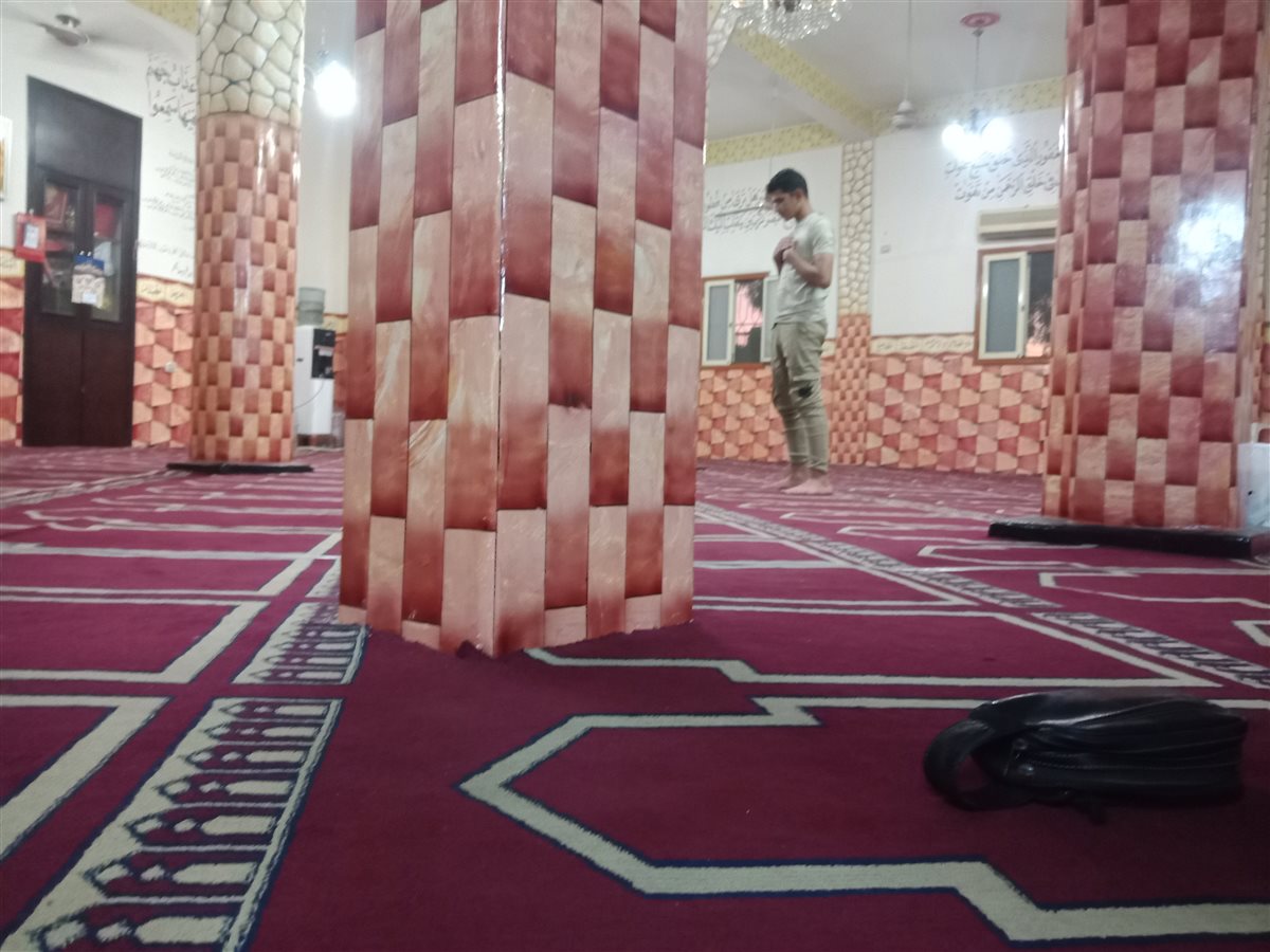 المسجد من الداخل 