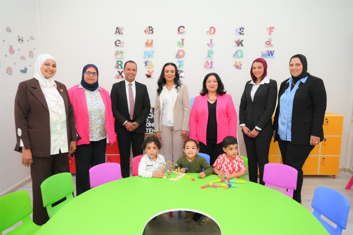 جانب من الافتتاح 