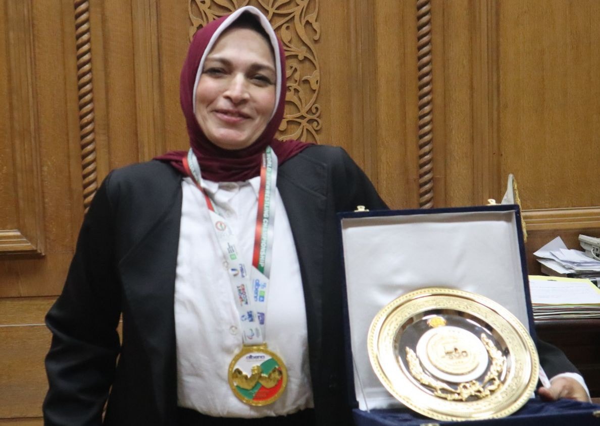 تكريم بطلة العالم في مصارعة الذراعين لذوي الهمم