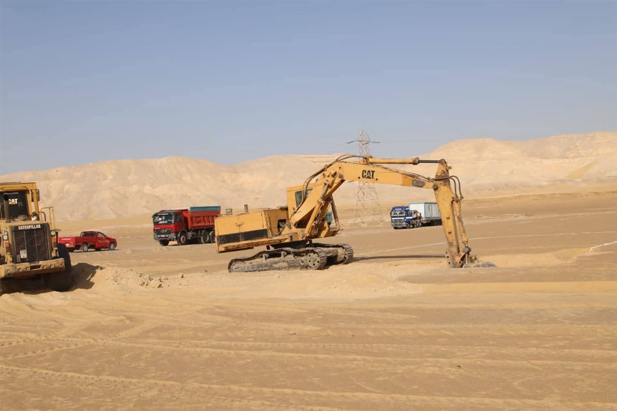 جانب من انشاء اول مركز للحرير الطبيعي