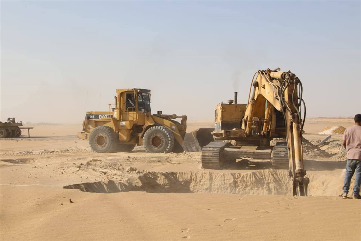 جانب من انشاء اول مركز للحرير الطبيعي