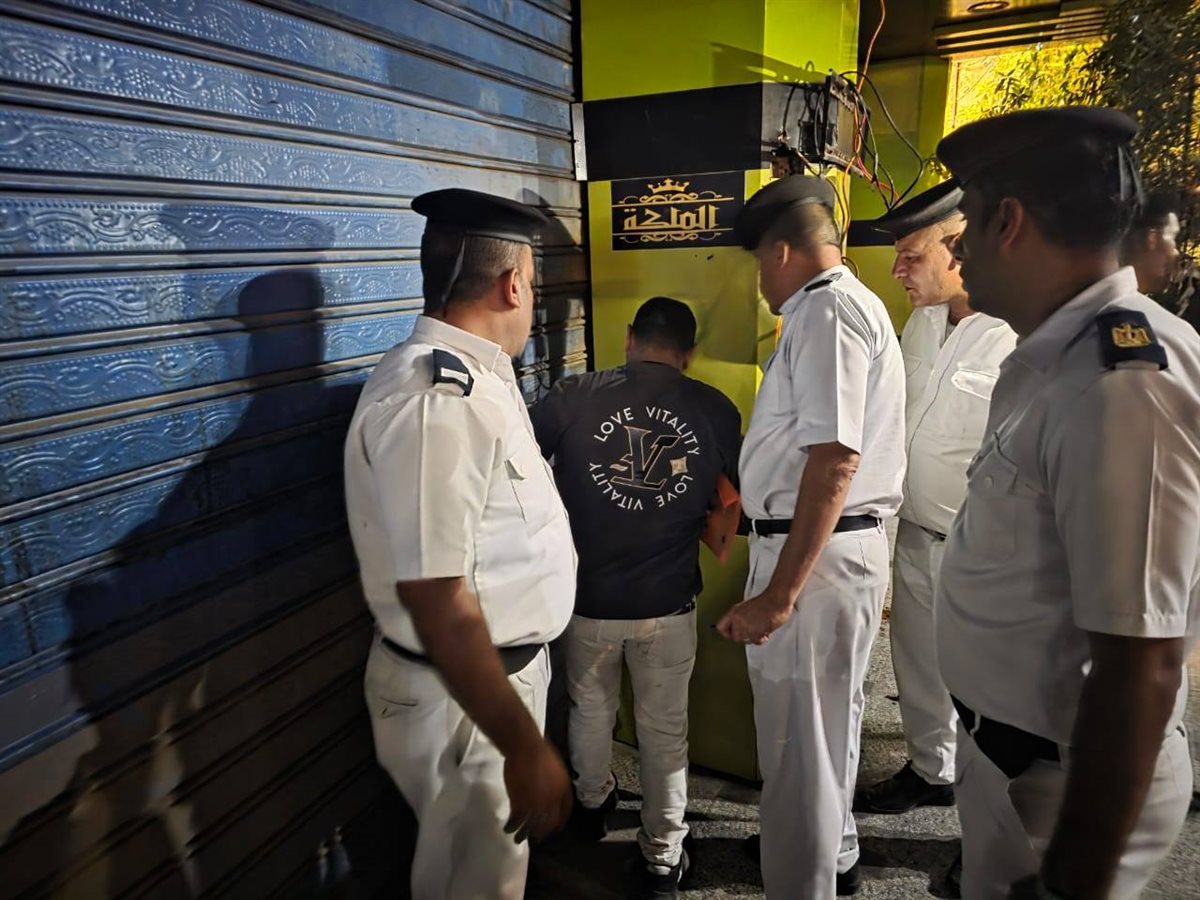 غلق وتشميع 8 مقاهي وكافيهات مخالفة 