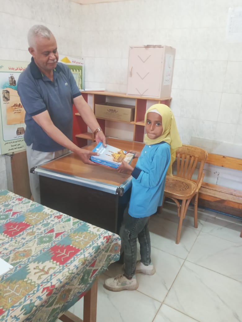 تسليم مصابي حادث تروسيكل منقباد كتب جديدة 