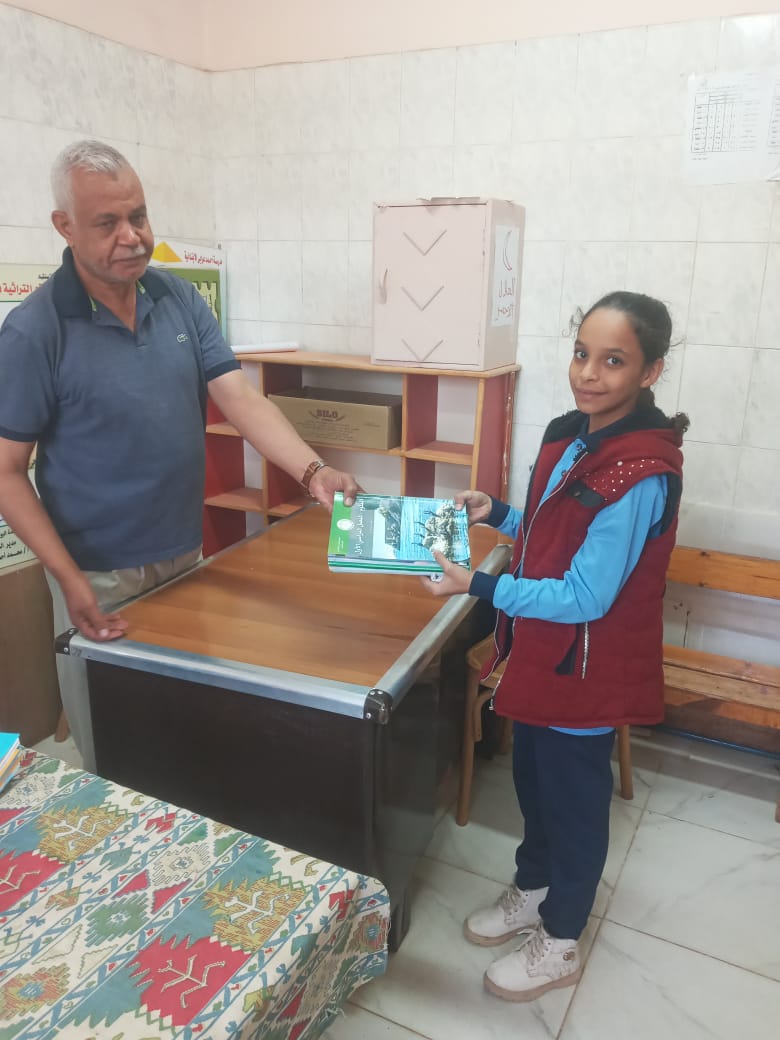 تسليم مصابي حادث تروسيكل منقباد كتب جديدة 