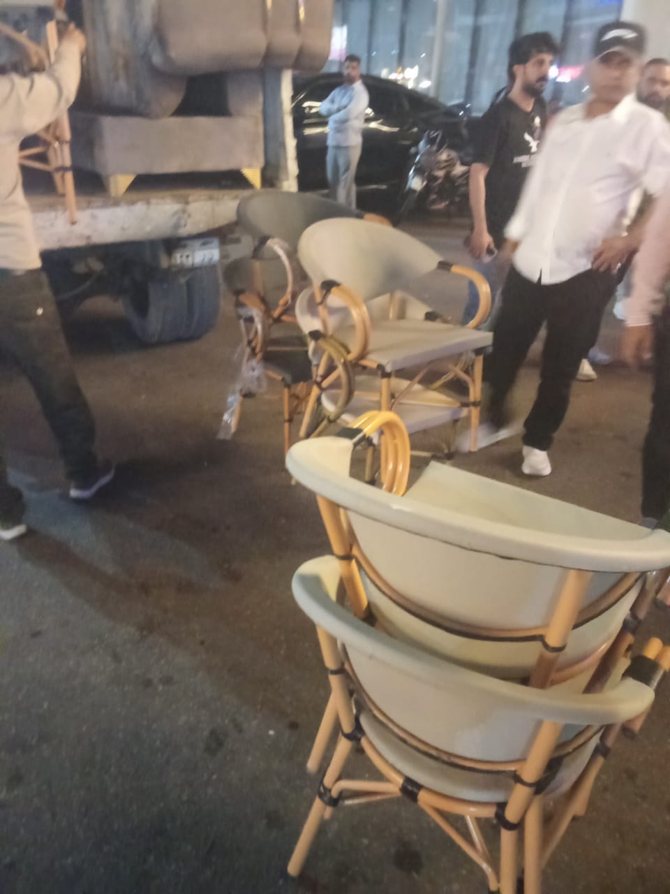 حملات مكثفة لرفع إشغالات الكافيهات بجزيرة العرب بالمهندسين