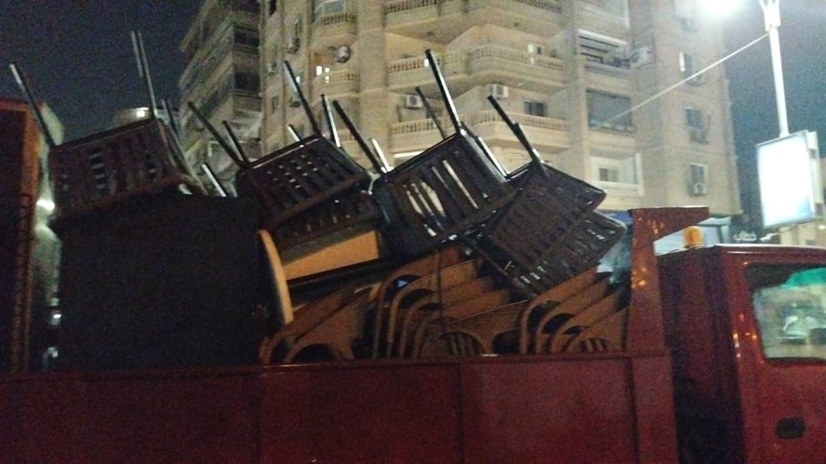 حملات مكثفة لرفع إشغالات الكافيهات بجزيرة العرب بالمهندسين