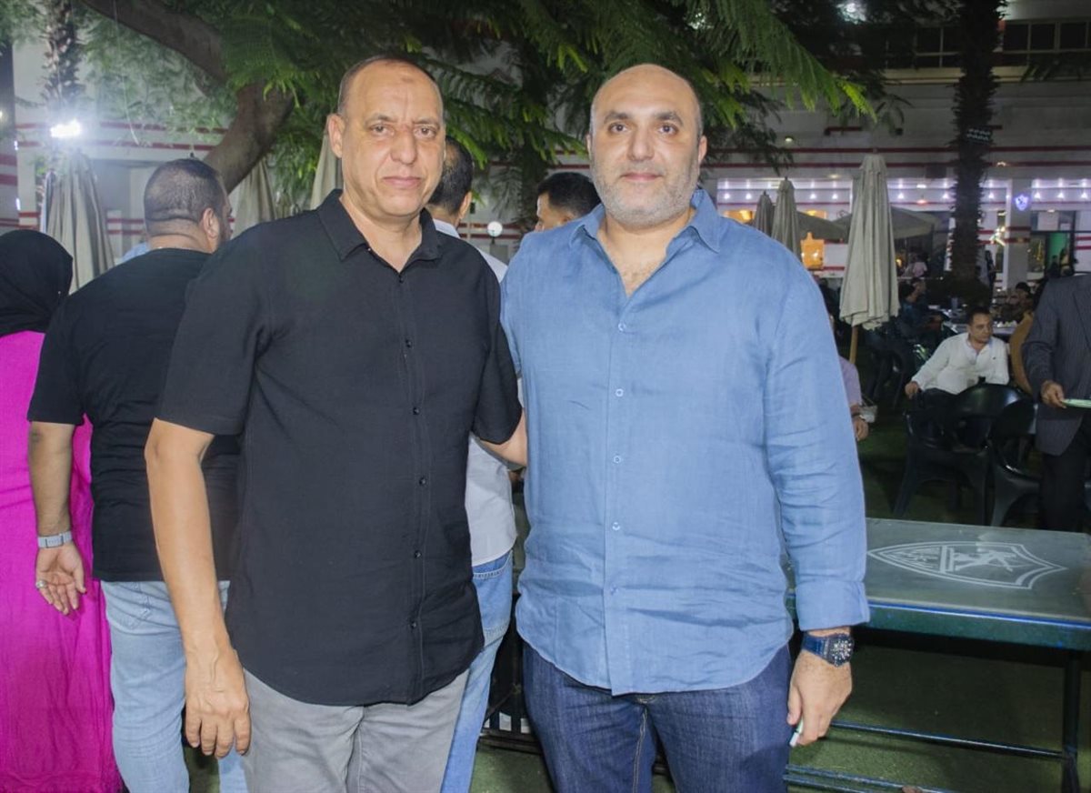 أعضاء نادي الزمالك يحتفلون بتعيين هاني العتال عضوا بمجلس الشيوخ