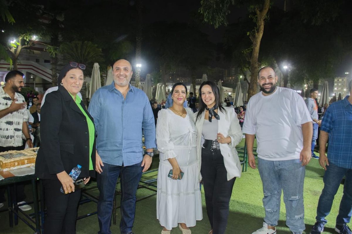 أعضاء نادي الزمالك يحتفلون بتعيين هاني العتال عضوا بمجلس الشيوخ