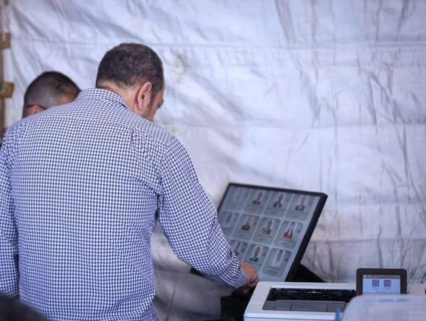 التصويت الإلكتروني في انتخابات نادي الزهور