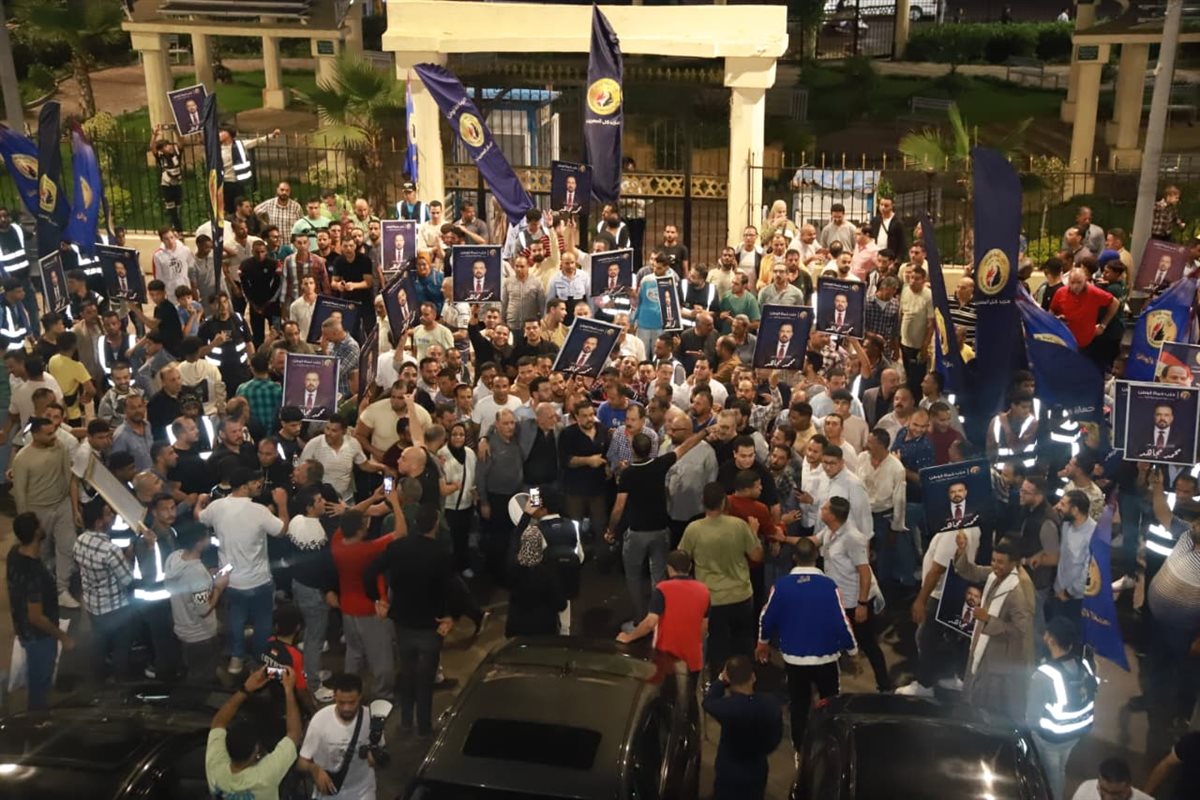 الآلاف يحتشدون بسيدي بشر لدعم محمد مجاهد أبرز مرشحي القائمة الوطنية بالإسكندرية