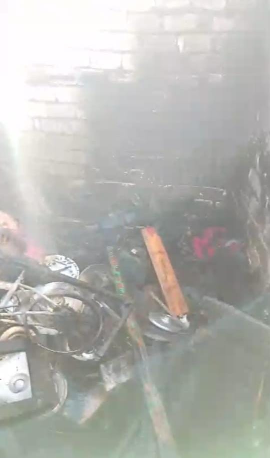 نشوب حريق في منزل 