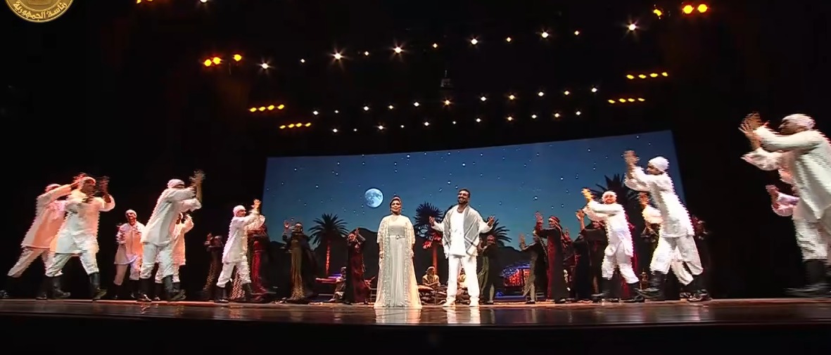 بالشال الفلسطيني والطريقة البدوية.. أحمد سعد وأصالة يشاركان في احتفالية وطن السلام