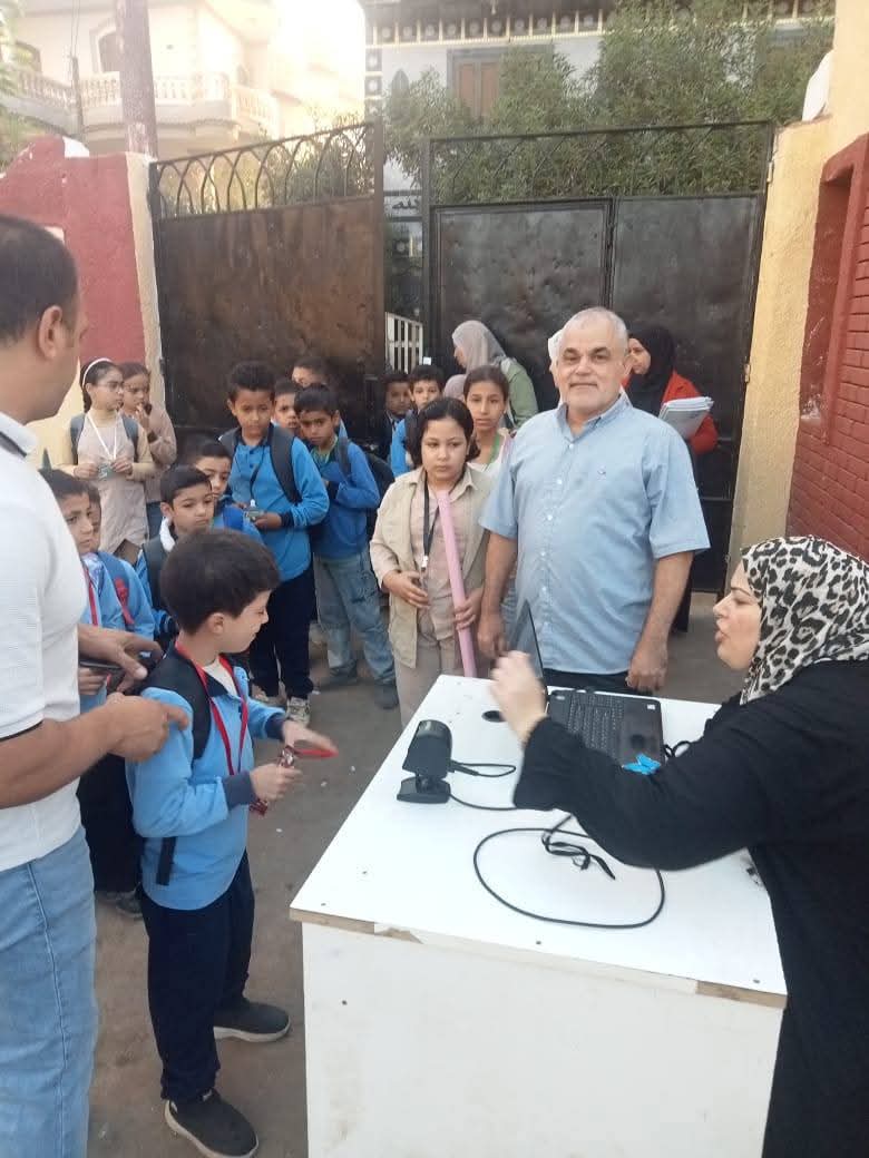 بداية تطبيق منظومة الغياب الإلكتروني في المدارس الإبتدائية بالباجور 