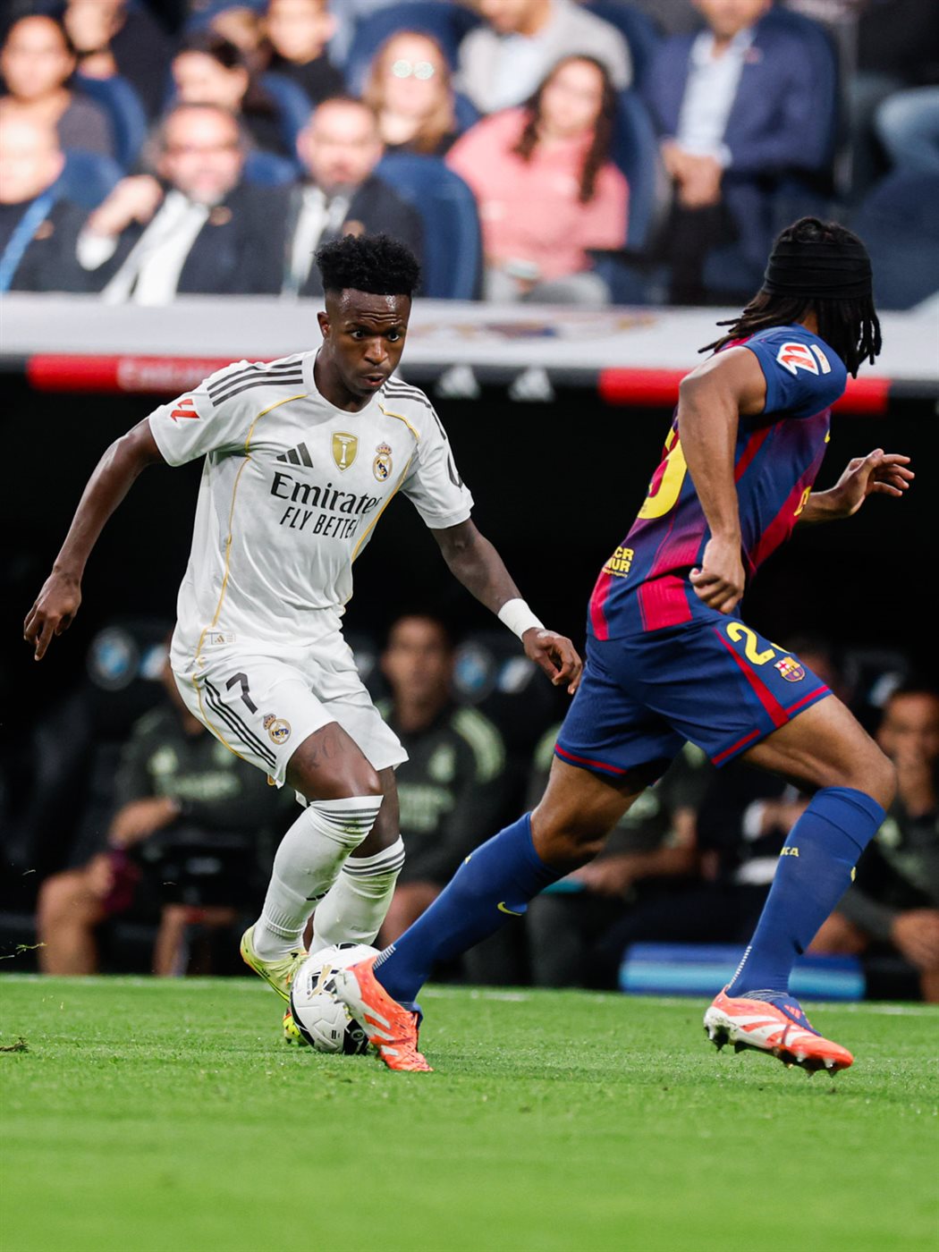 مباراة ريال مديد وبرشلونة في كلاسيكو الدوري الإسباني