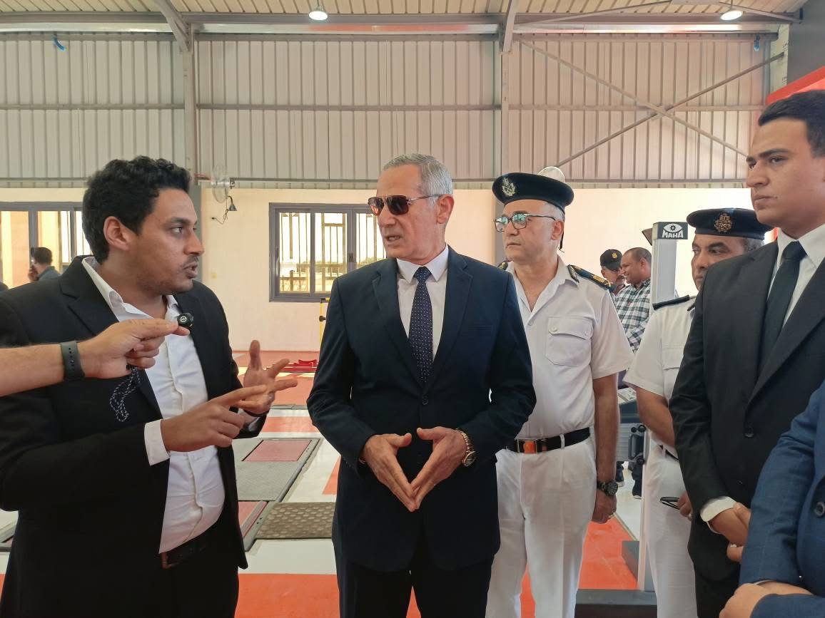 مدير أمن الأقصر يفتتح وحدة المرور المطورة بطيبة