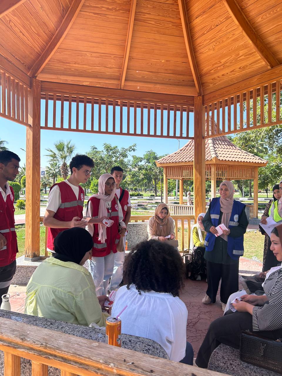 حملة الهلال الأحمر بالجامعات