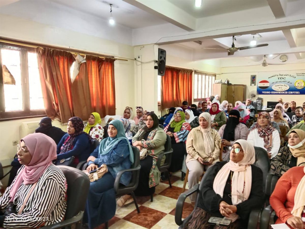 فاعليات دورة صقل مهارات الأخصائيين في مواجهة ظاهرة التنمر الإلكتروني