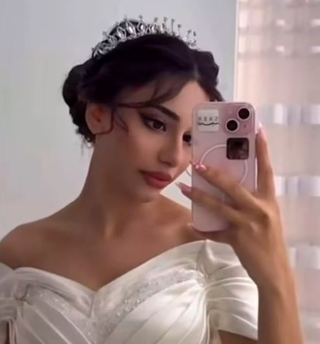 الشابة التركية