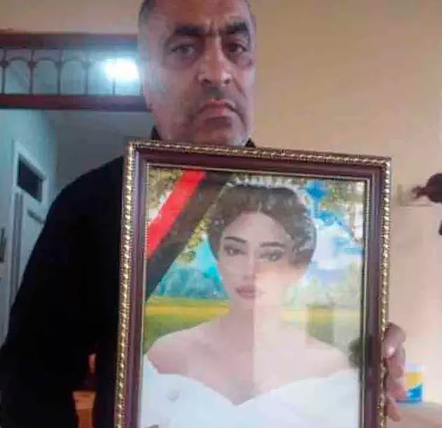 والد الشابة التركية