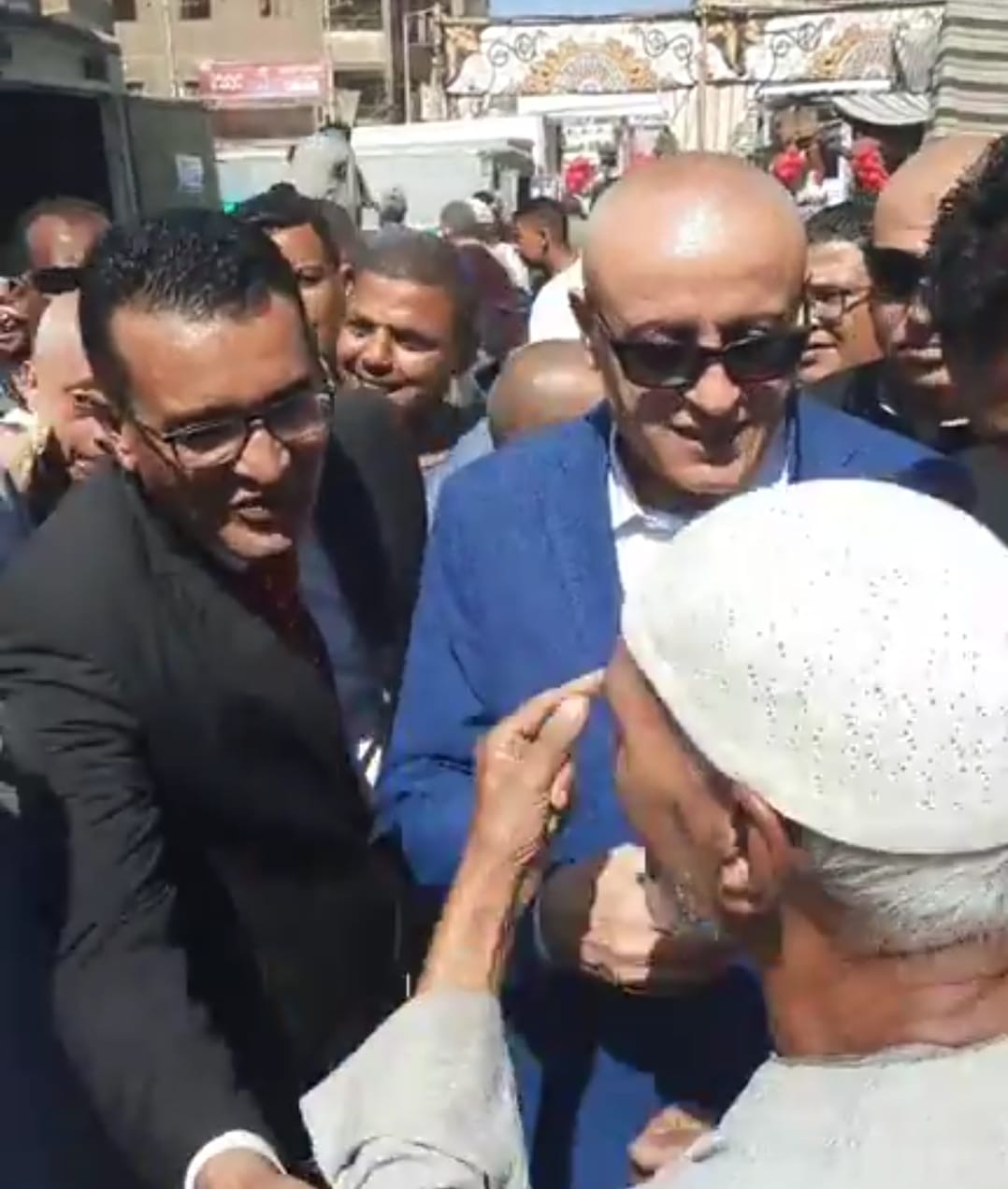 محافظ الأقصر يستجيب للأهالي 