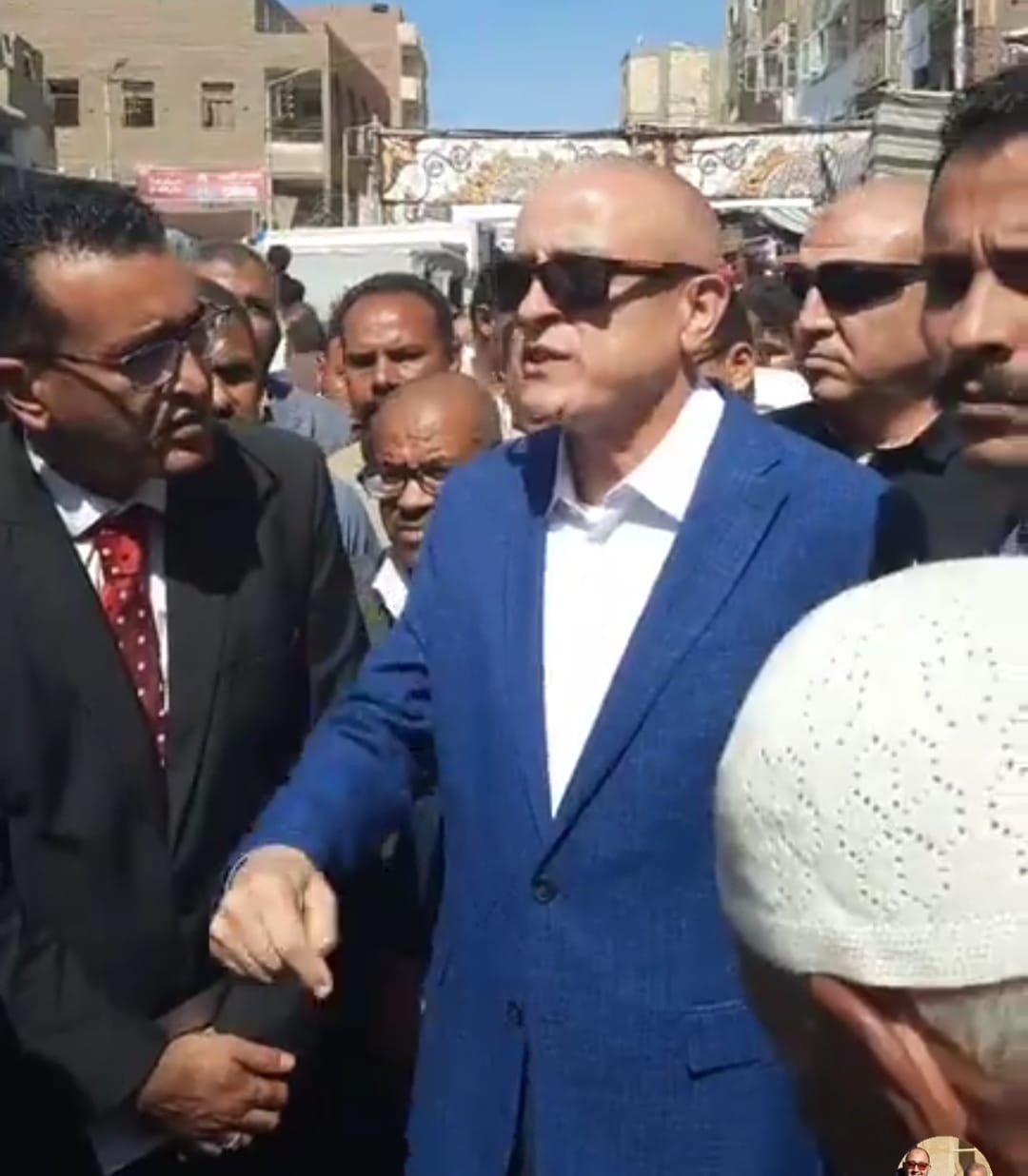 محافظ الأقصر يفتتح سوق اليوم الواحد بإسنا 