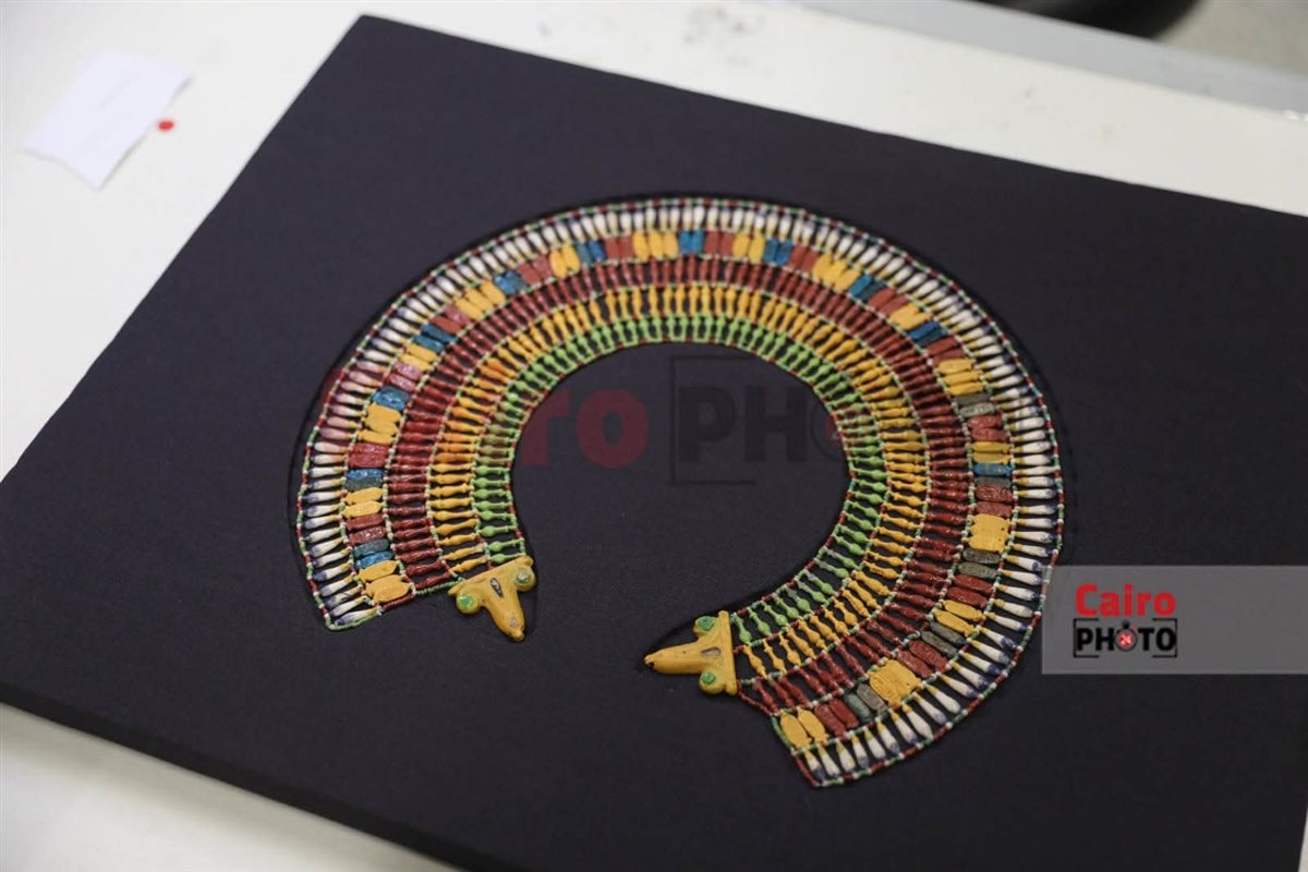 قلادة ذهبية للملك توت عنخ آمون