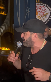 أحمد السقا يغني لأم كلثوم في عيد ميلاد إليسا