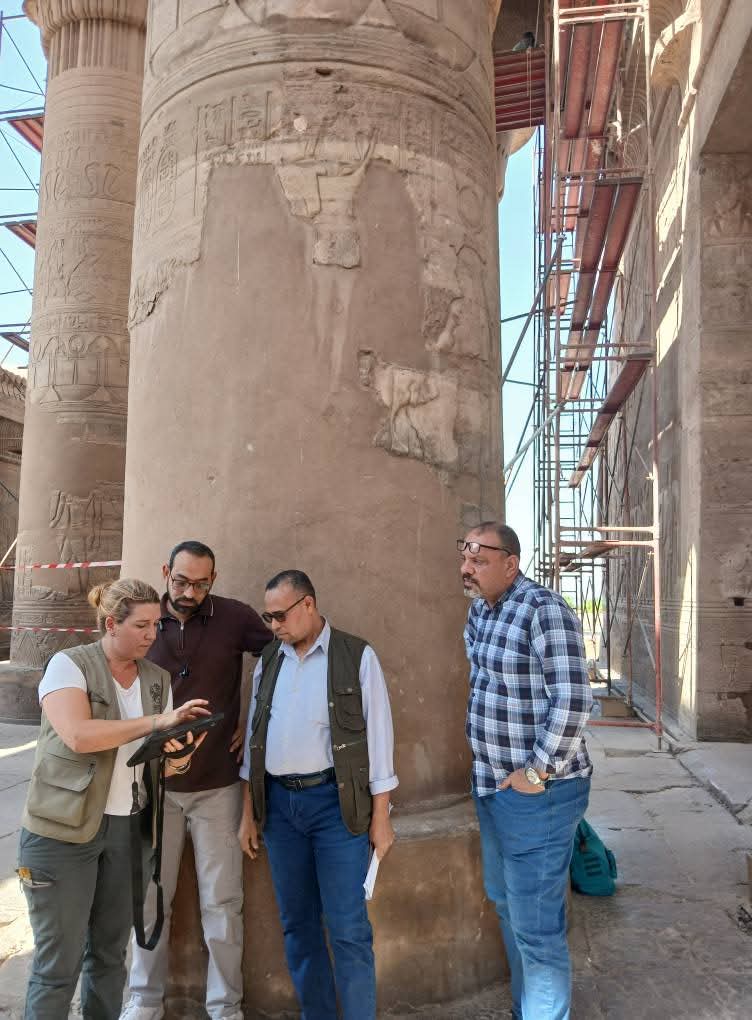 مدير عام آثار أسوان يتفقد معبد كوم أمبو 