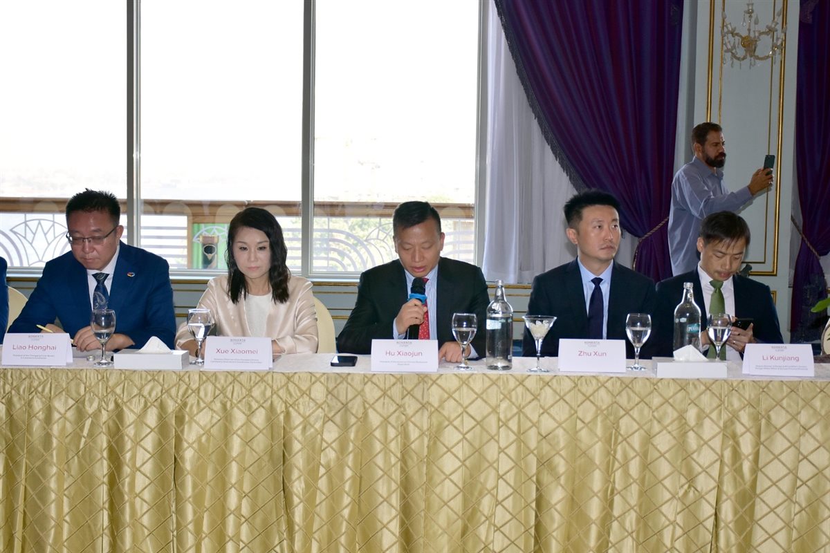 محافظ الأقصر والوفد الصيني&nbsp;