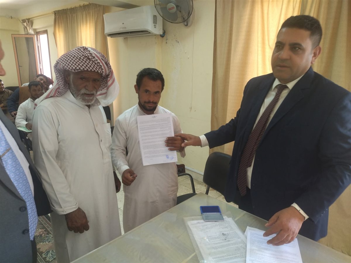 مديرية العمل تسلم 15 عقد عمل لذوي الهمم بجنوب سيناء 