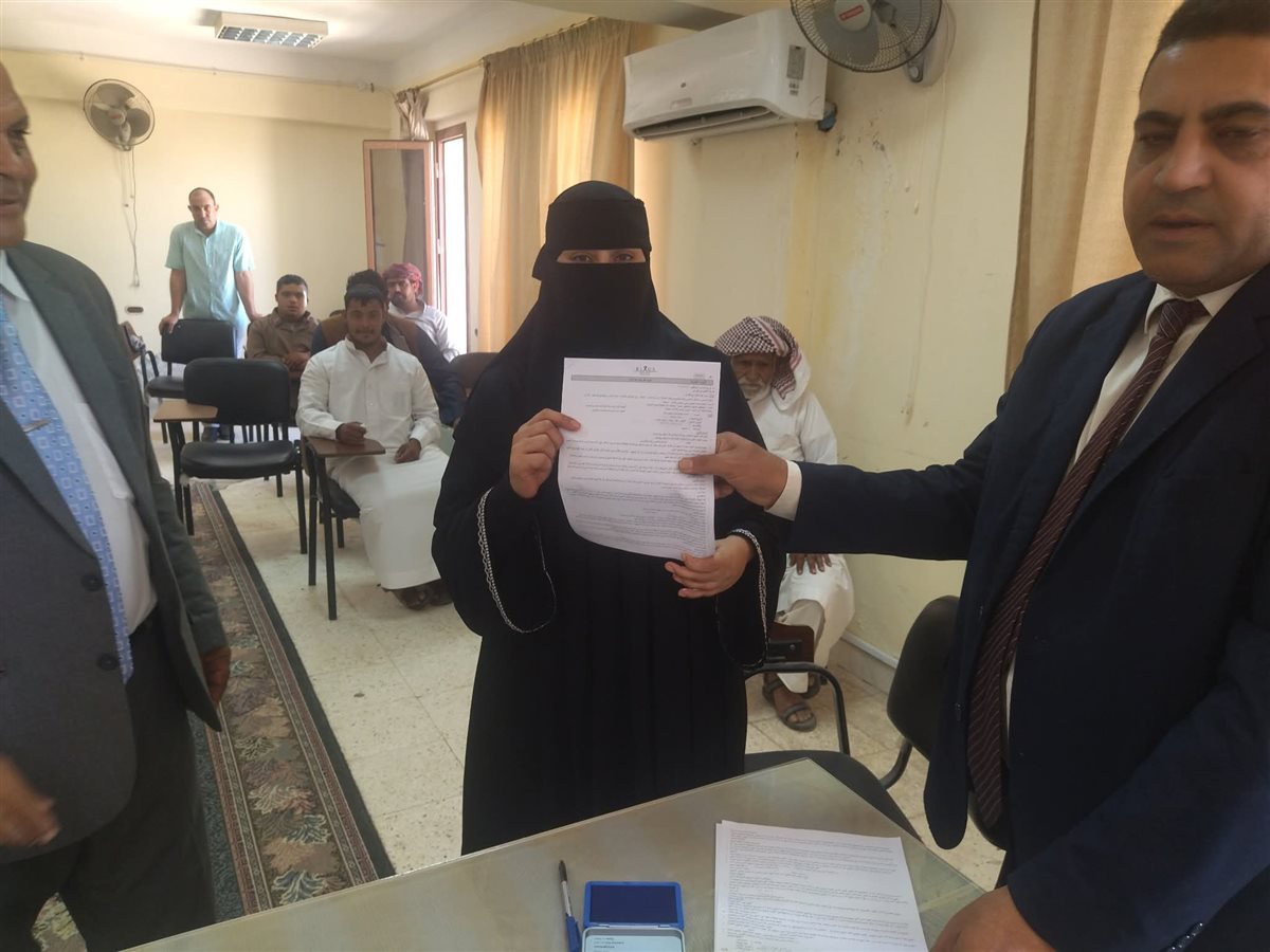 مديرية العمل تسلم 15 عقد عمل لذوي الهمم بجنوب سيناء 