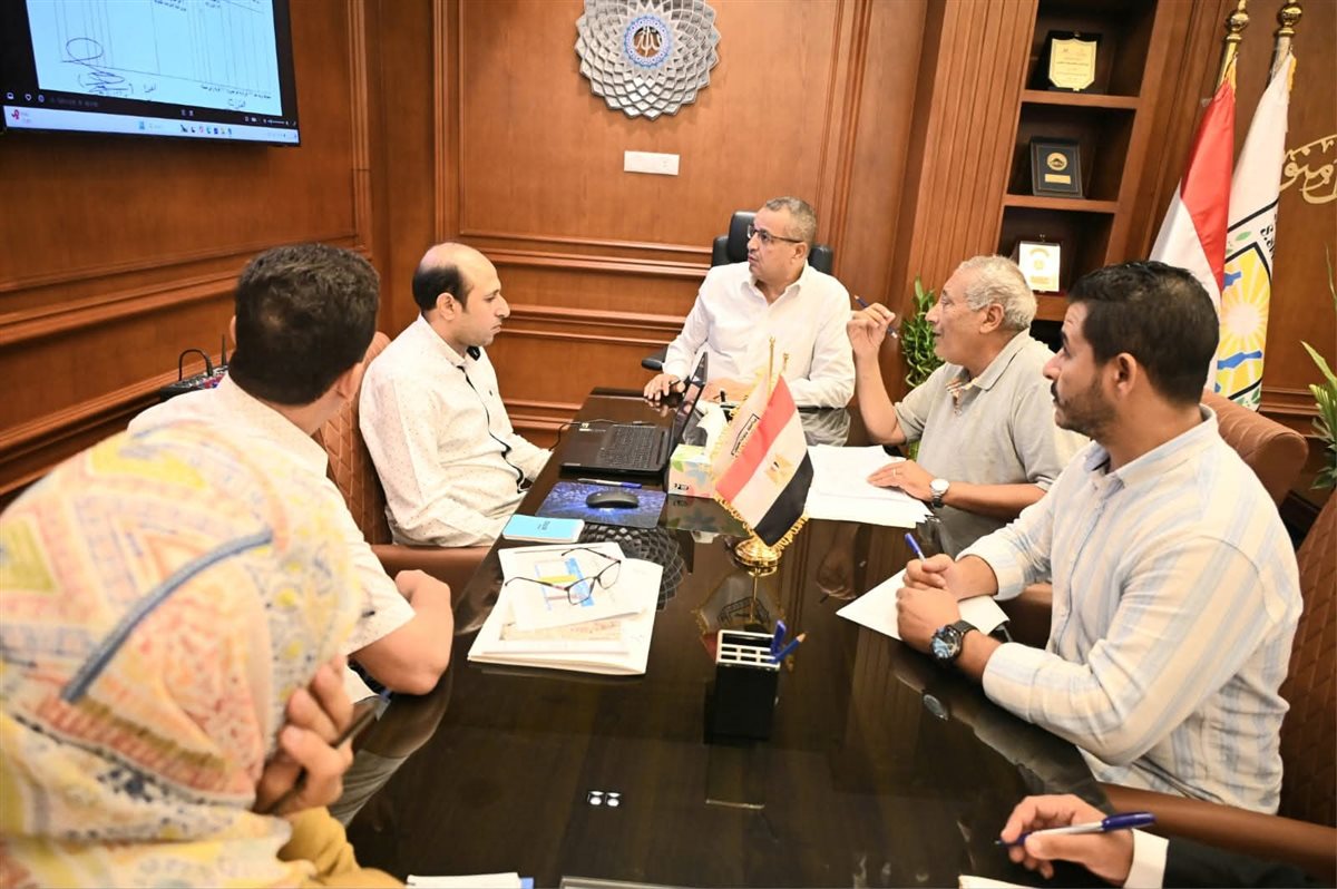 محافظ جنوب سيناء يناقش ظاهرة التعديات على أملاك الدولة 