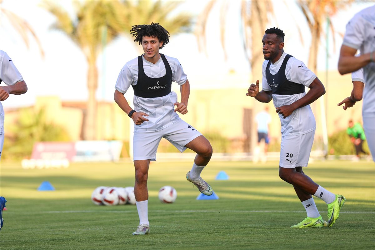 مران الفريق الأول لكرة القدم بالنادي المصري