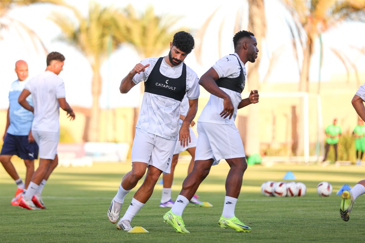 مران الفريق الأول لكرة القدم بالنادي المصري