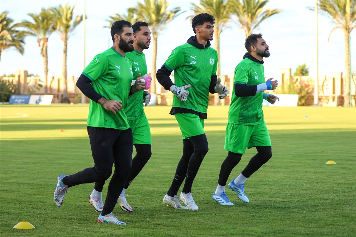 مران الفريق الأول لكرة القدم بالنادي المصري