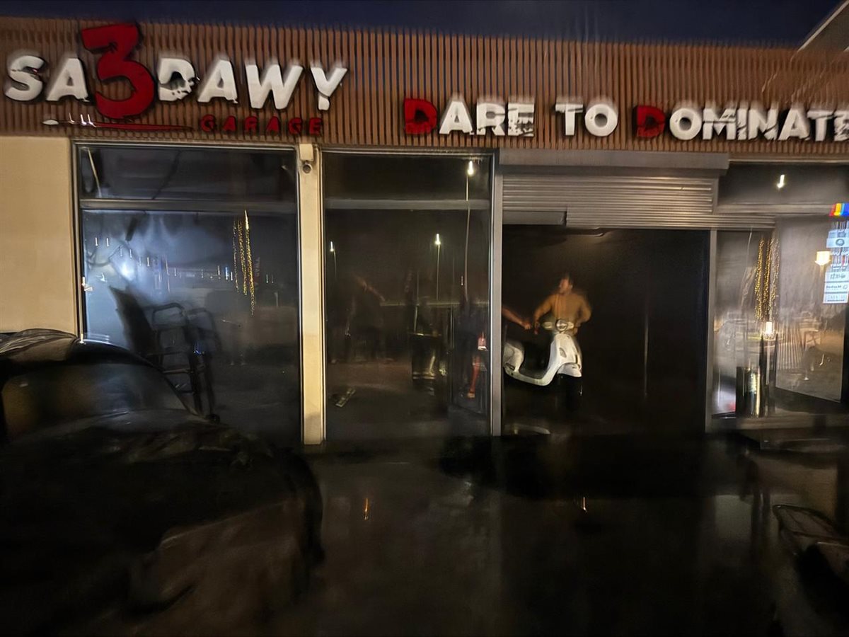 السيطرة على حريق بمعرض سعداوي لـ الدراجات البخارية بالتجمع الأول