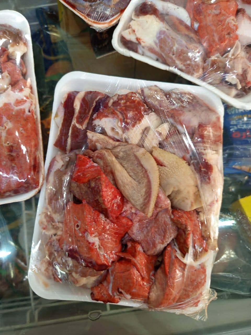 ضبط 43 كيلو لحومًا فاسدة في حملة مشتركة لمديرية الطب البيطري ومباحث التموين بالأقصر