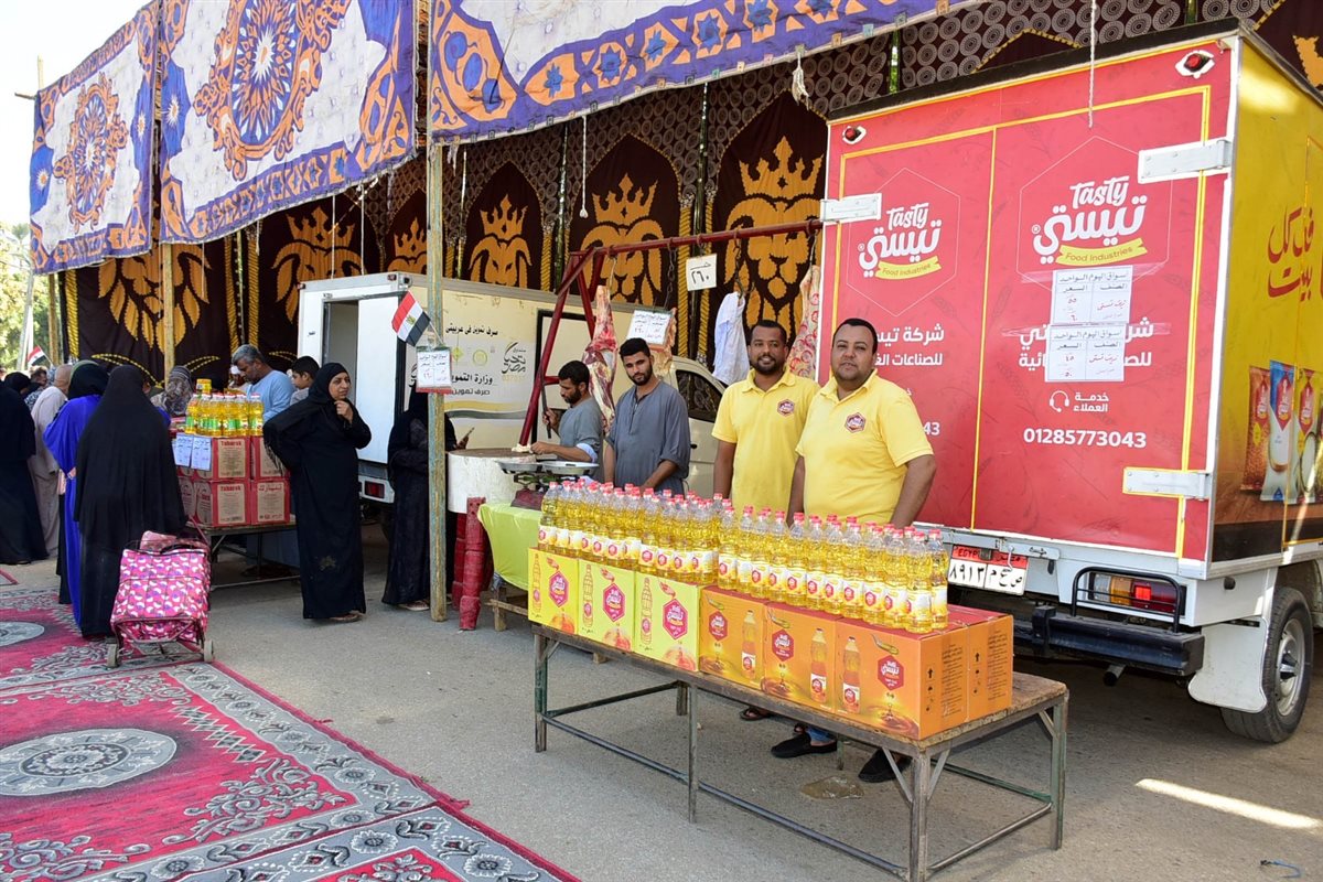 محافظ الأقصر يفتتح سوق اليوم الواحد بالبياضية