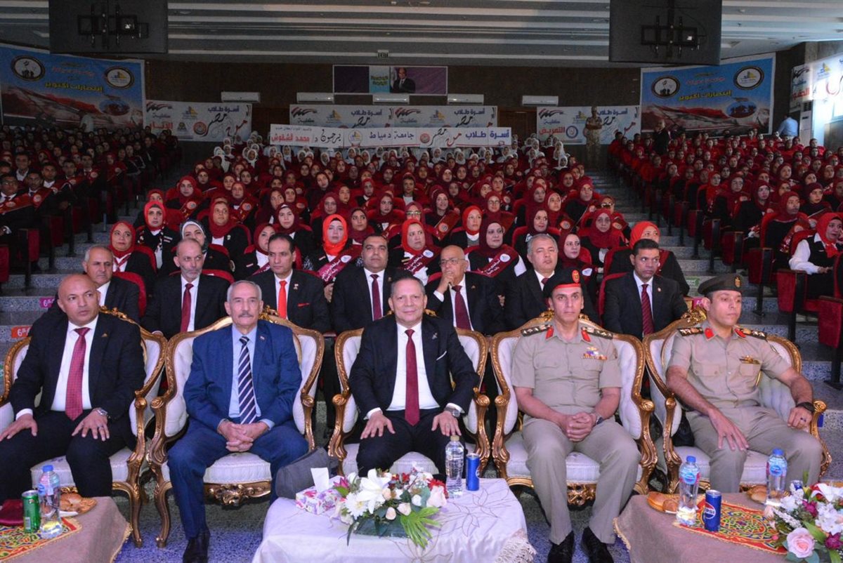  أعضاء أسرة طلاب من أجل مصر جامعه دمياط تنظم ندوه تثقيفيه توعويه تحت عنوان انتصارات اكتوبر