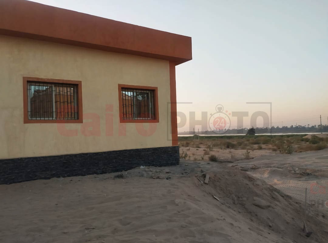 بعد مصرع 4 عمال.. ننشر أول صور من مكان واقعة الصعق الكهربائي في جبال قنا 