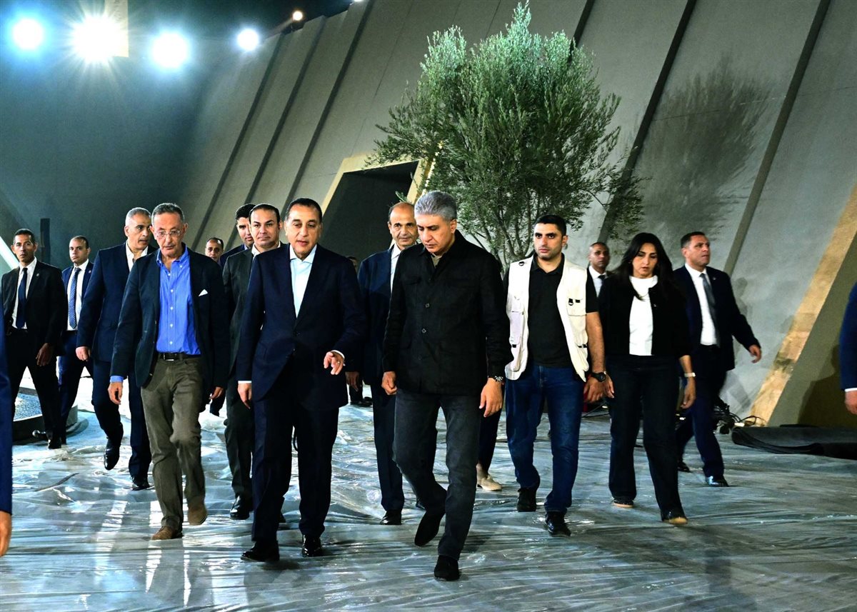 رئيس الوزراء خلال زيارته للمتحف المصري الكبير