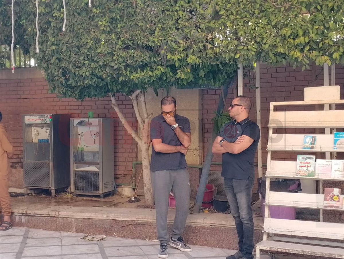 <strong>تشييع جثمان والد جمال حمزة نجم الزمالك الزمالك</strong>