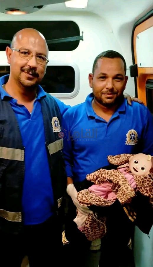 طاقم سيارة إسعاف أبو حماد في الشرقية