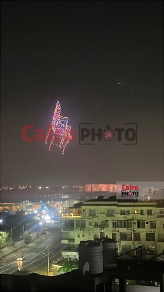 الجيزة تُضيء سماء الأهرامات بعروض فرعونية مبهرة في ميدان مينا هاوس | صور