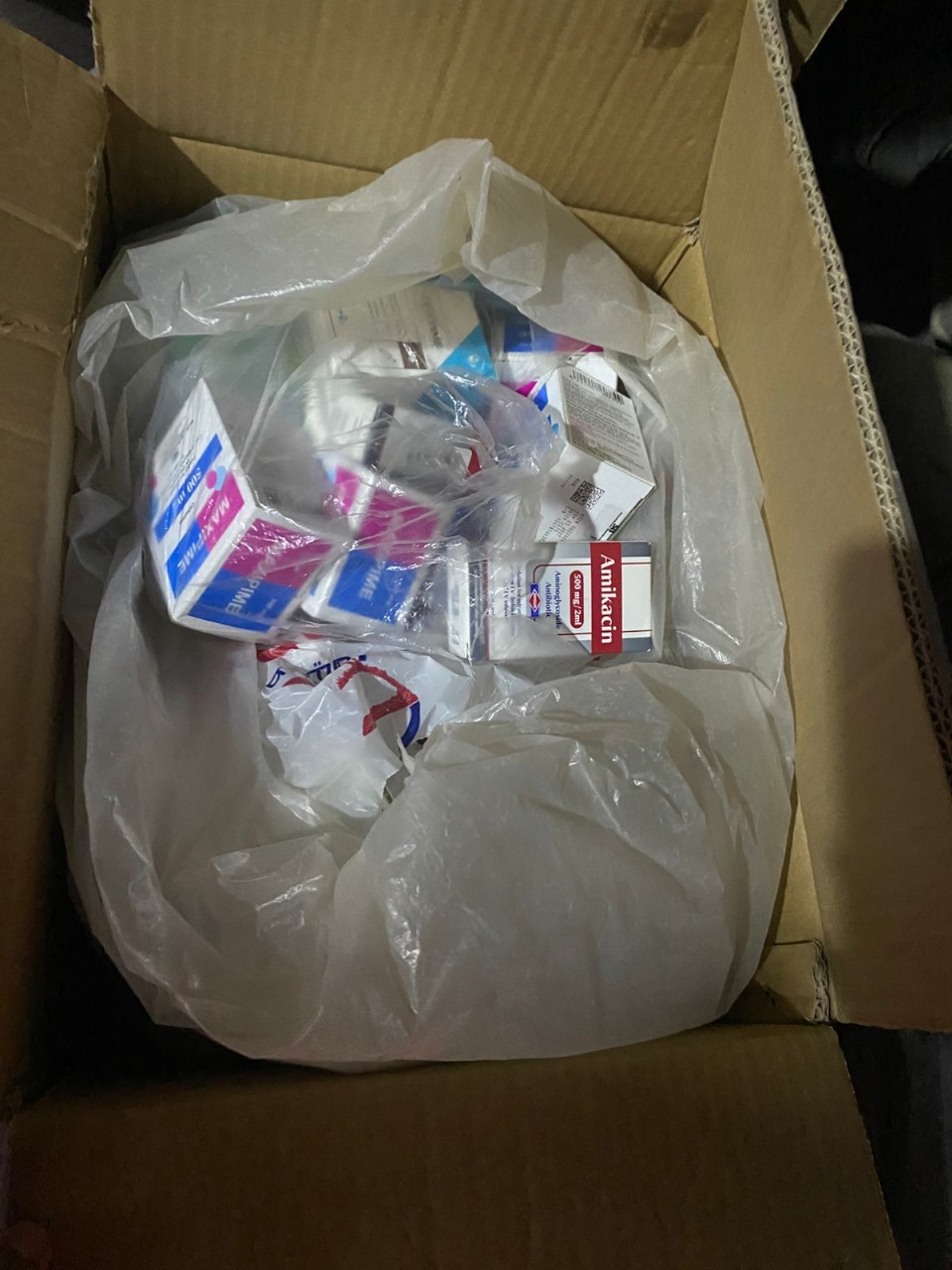 ضبط محلين ادوات طبية بهما أدوية بشرية تدخل في الجدول الثالث مخدرات بالفيوم