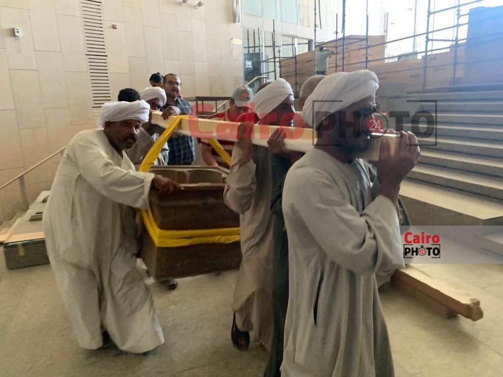 كواليس نقل القطع الأثرية الثقيلة